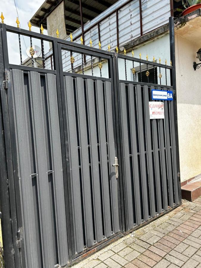 Na Shapsug Guest House Gagra Luaran gambar