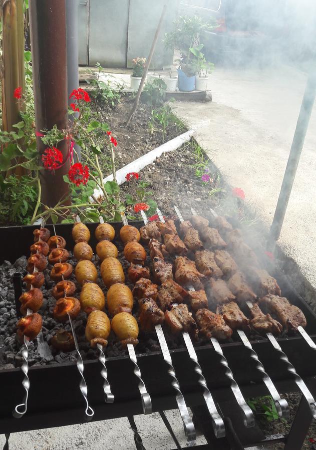 Na Shapsug Guest House Gagra Luaran gambar